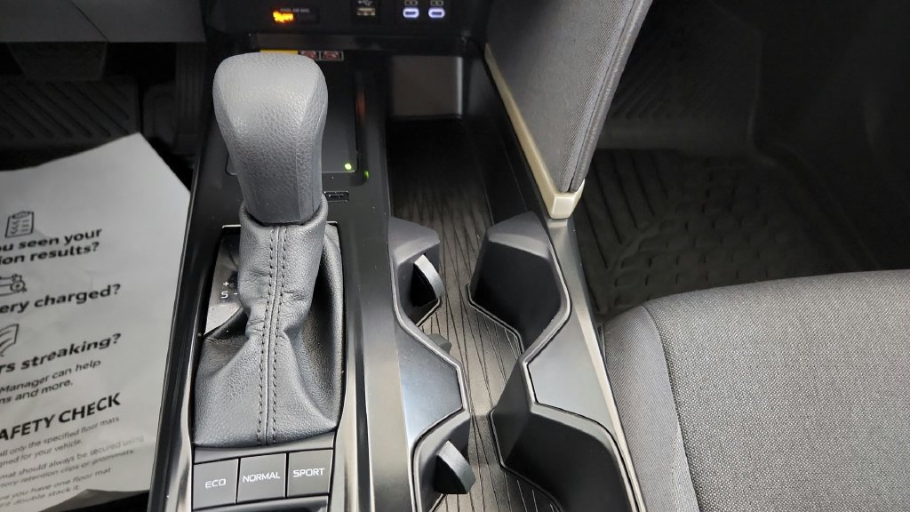 Certified 2025 Toyota Camry LE AWD/4WD image 28