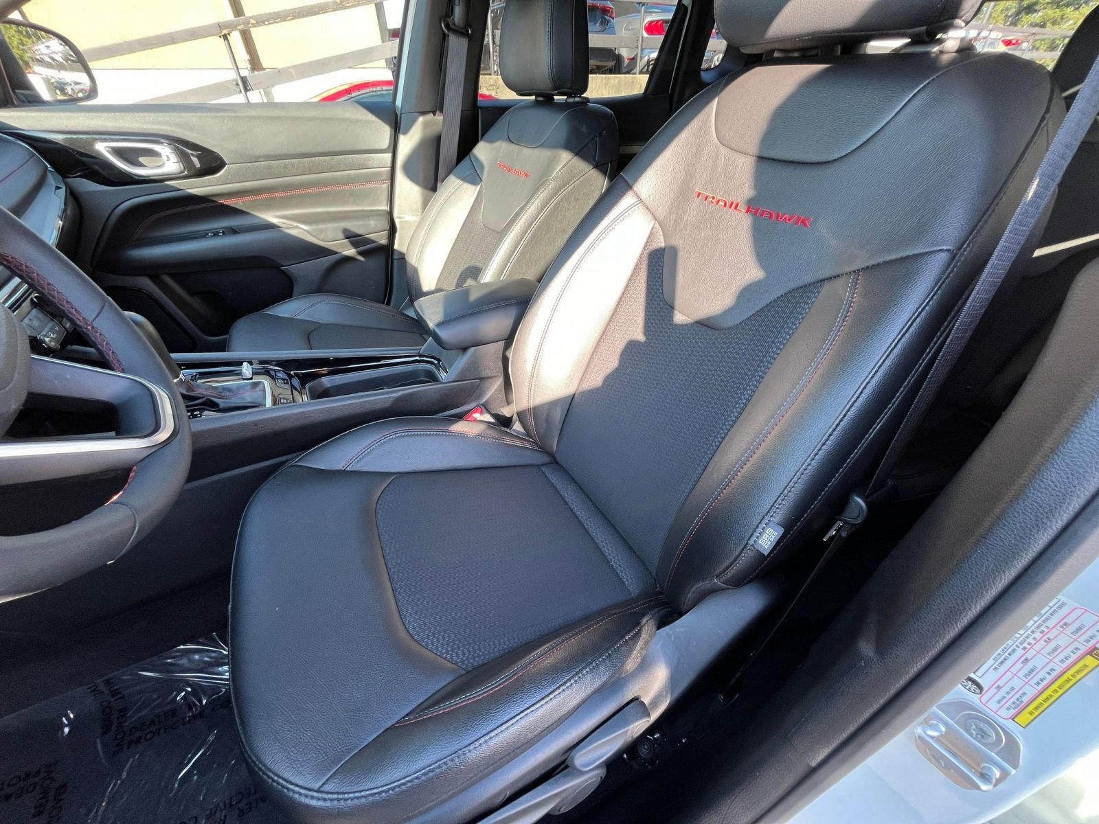 Used 2025 Jeep Compass Trailhawk image 36