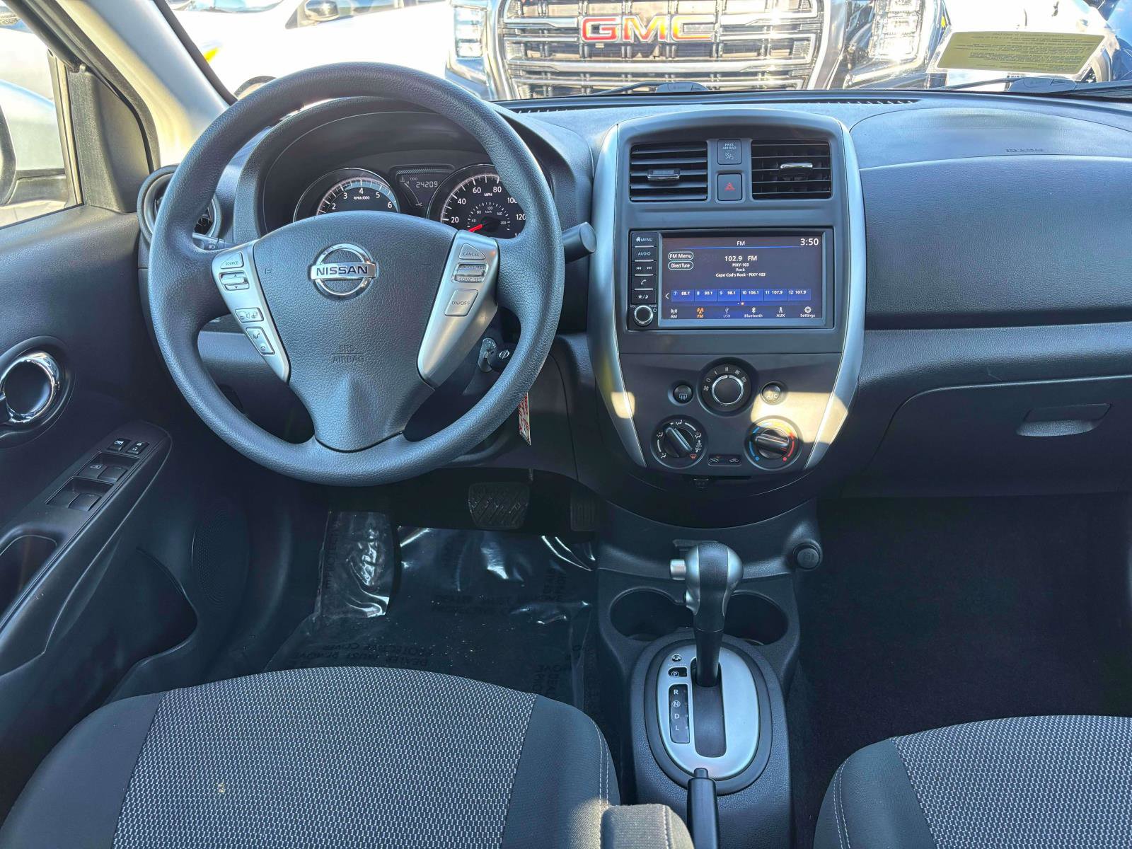 Used 2019 Nissan Versa SV image 10