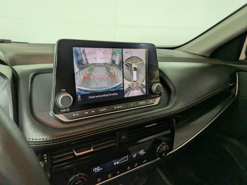 Used 2021 Nissan Rogue SV image 24