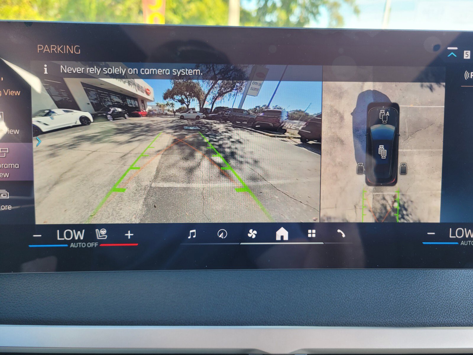 New 2026 BMW iX xDrive60 w/ Premium Package image 22