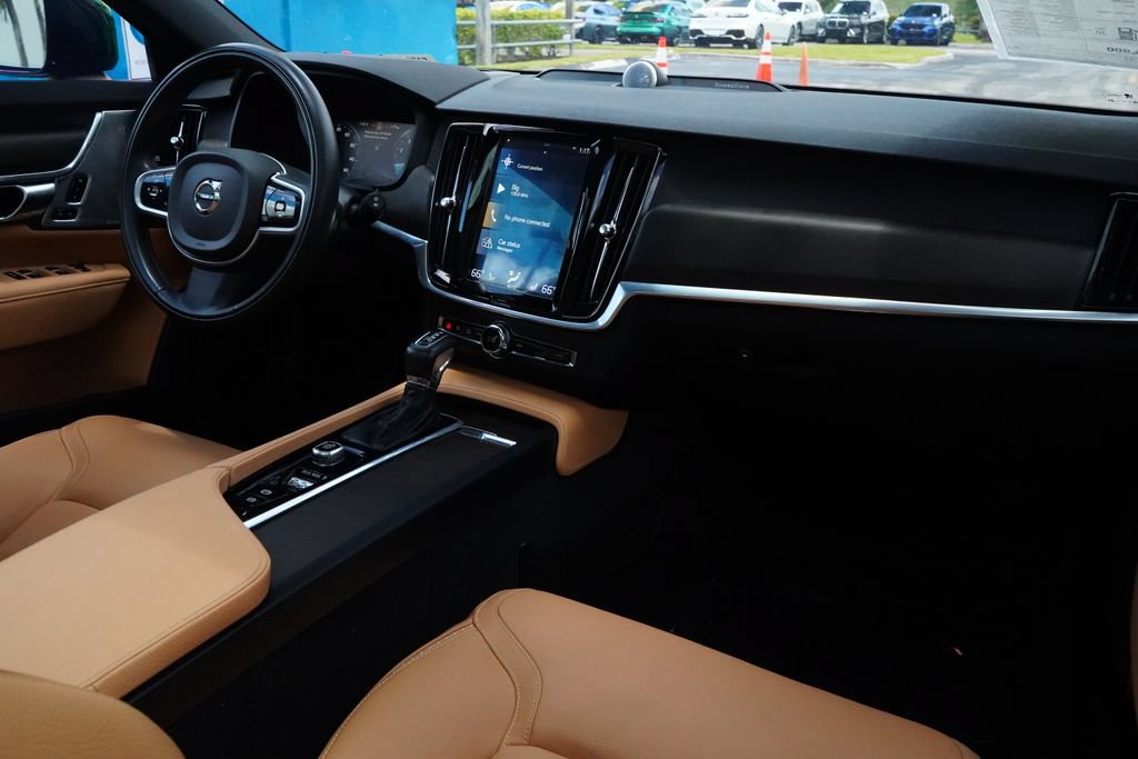 Used 2019 Volvo V90 T6 Cross Country AWD/4WD image 22