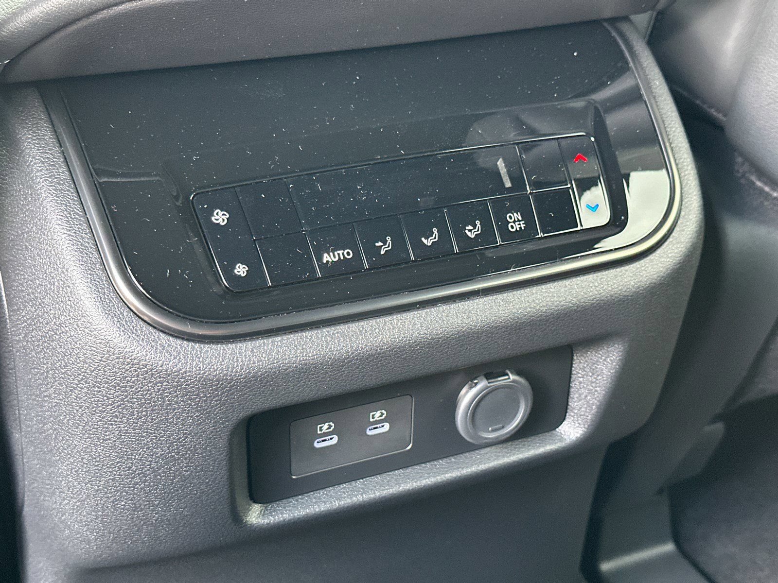 New 2025 Nissan Armada PRO-4X AWD/4WD image 23