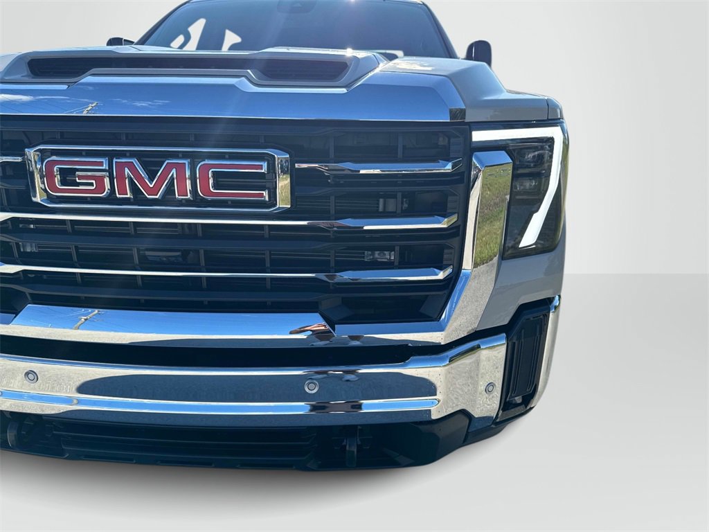 New 2026 GMC Sierra 2500 SLE w/ SLE Value Package; image 8