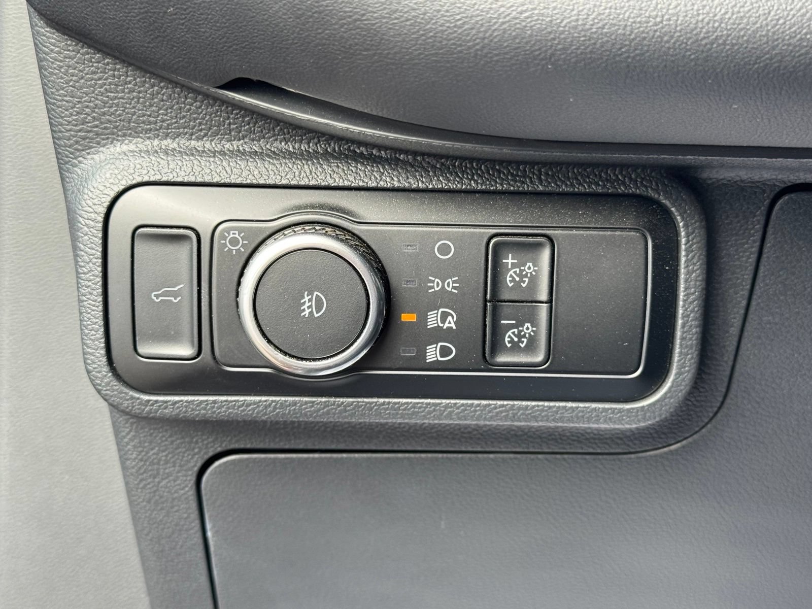 Used 2025 Ford Explorer ST AWD/4WD image 15