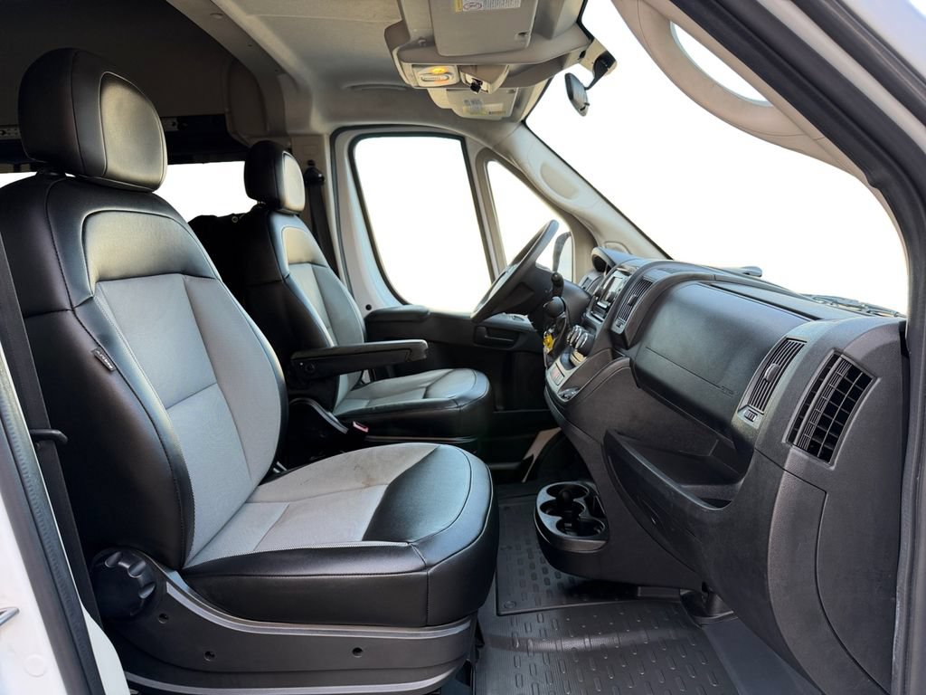 Used 2021 RAM ProMaster 2500 w/ Convenience Group FWD image 18