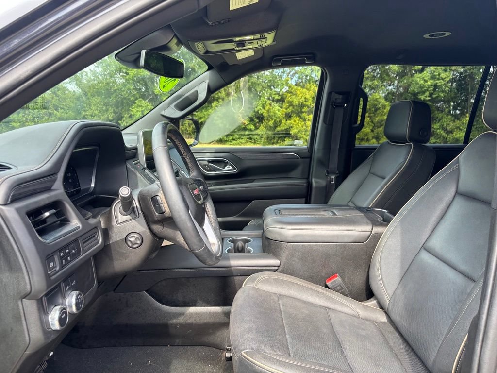 Used 2023 GMC Yukon XL SLT w/ SLT Luxury Package RWD image 11