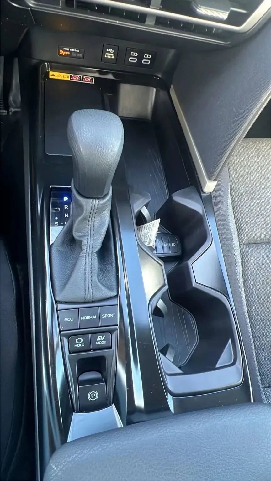 Used 2025 Toyota Camry LE image 19