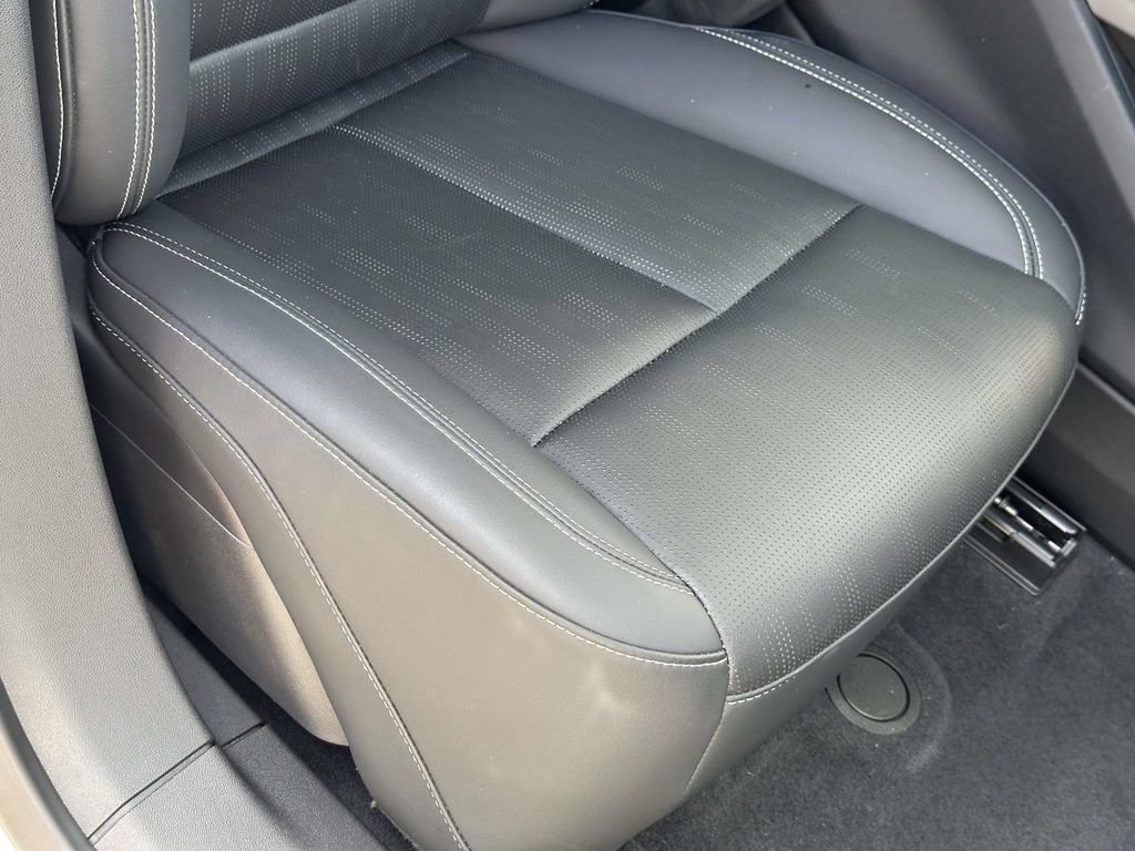 Certified 2024 Cadillac Lyriq Sport w/ LPO, Floor Liner Package AWD/4WD image 28