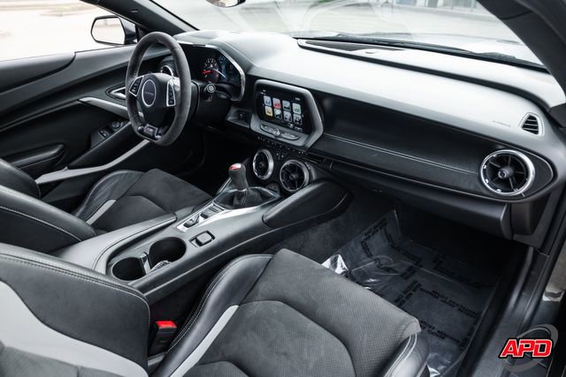 Used 2018 Chevrolet Camaro SS image 22