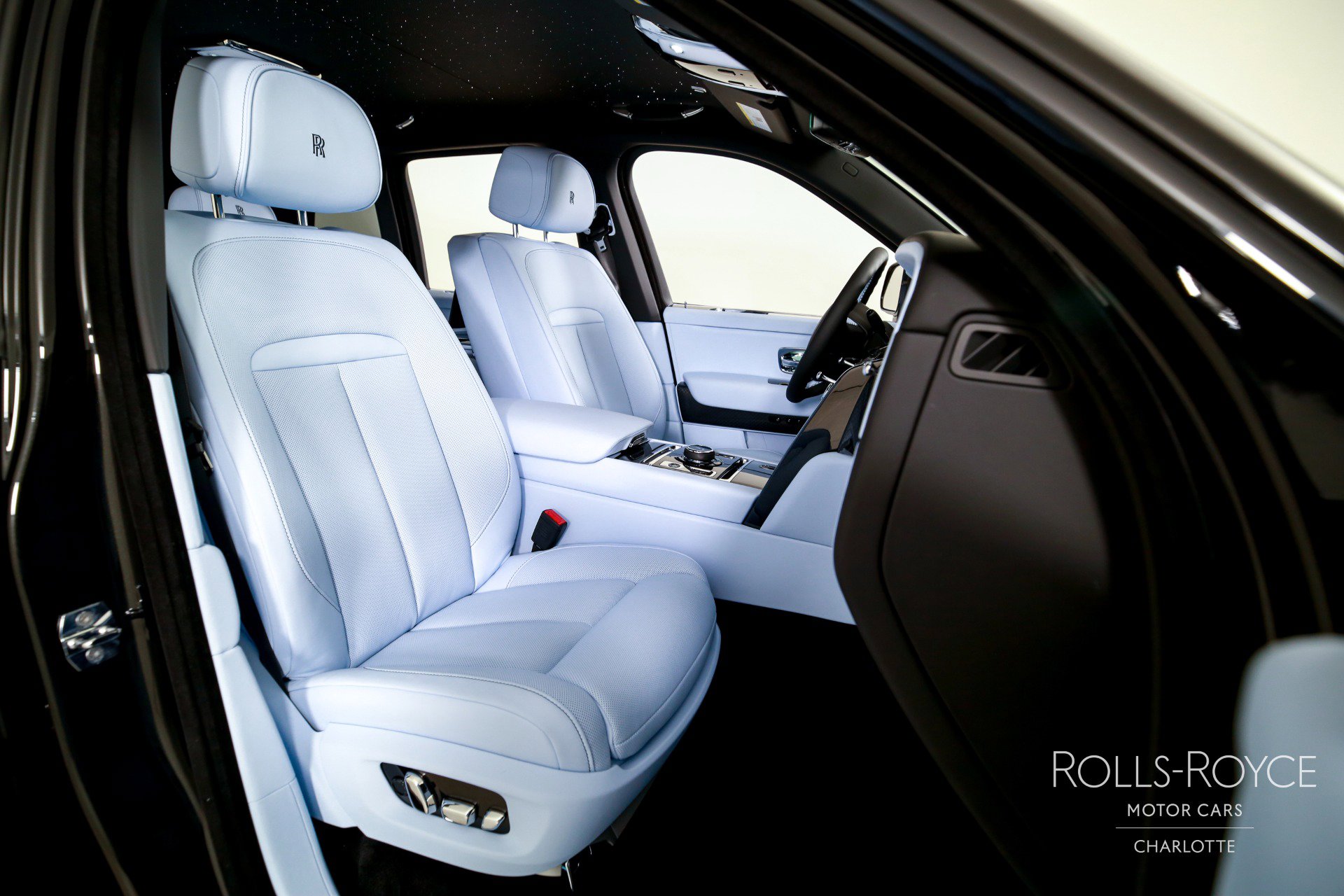 New 2026 Rolls-Royce Cullinan Black Badge image 36