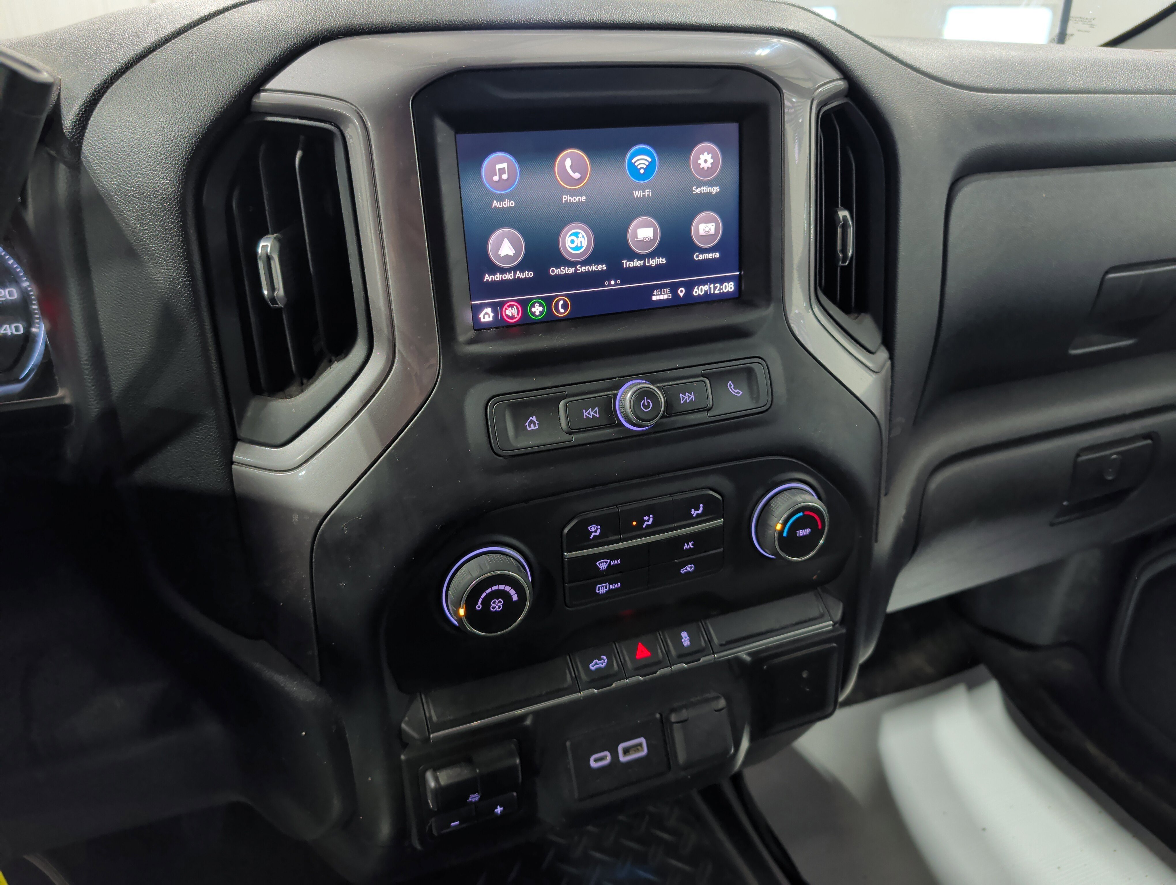 Used 2021 Chevrolet Silverado 2500 Custom w/ Custom Value Package AWD/4WD image 10