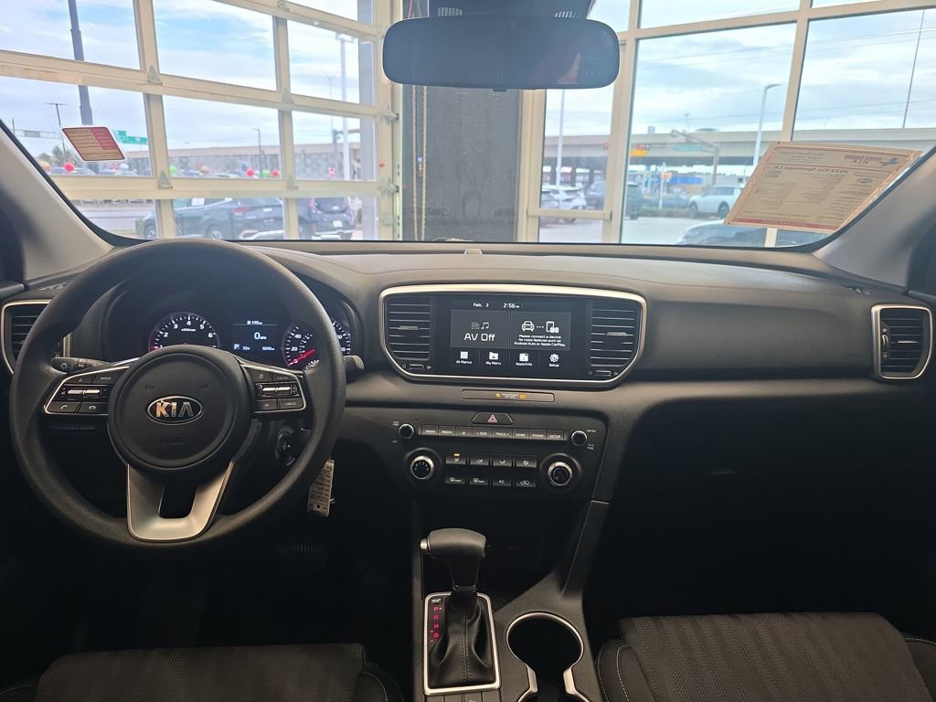 Used 2022 Kia Sportage LX image 16