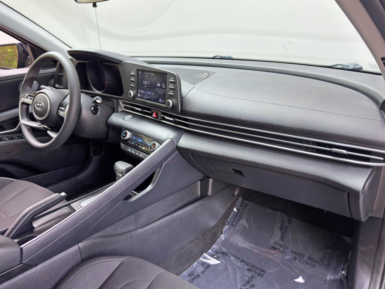 Used 2021 Hyundai Elantra SEL FWD image 13