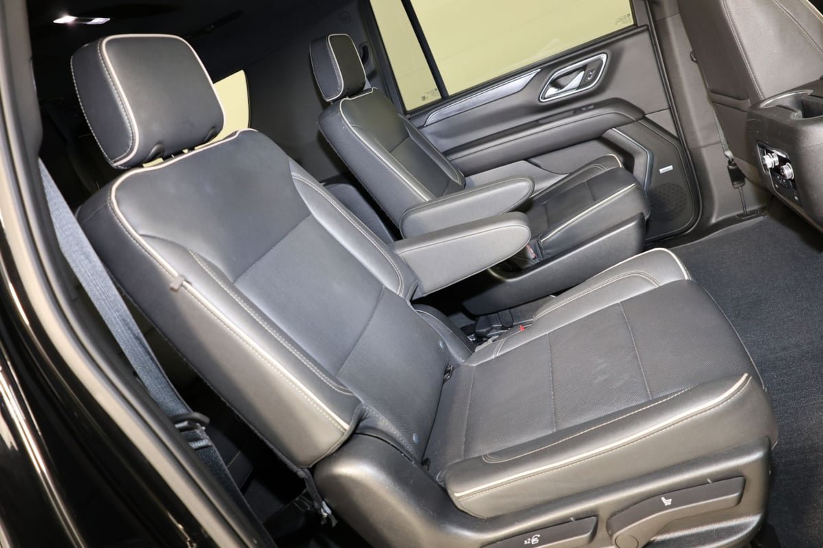 Used 2023 GMC Yukon XL SLT AWD/4WD image 43