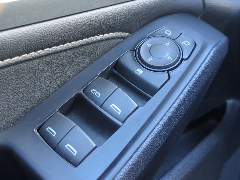 Used 2024 Chevrolet Traverse LT image 27