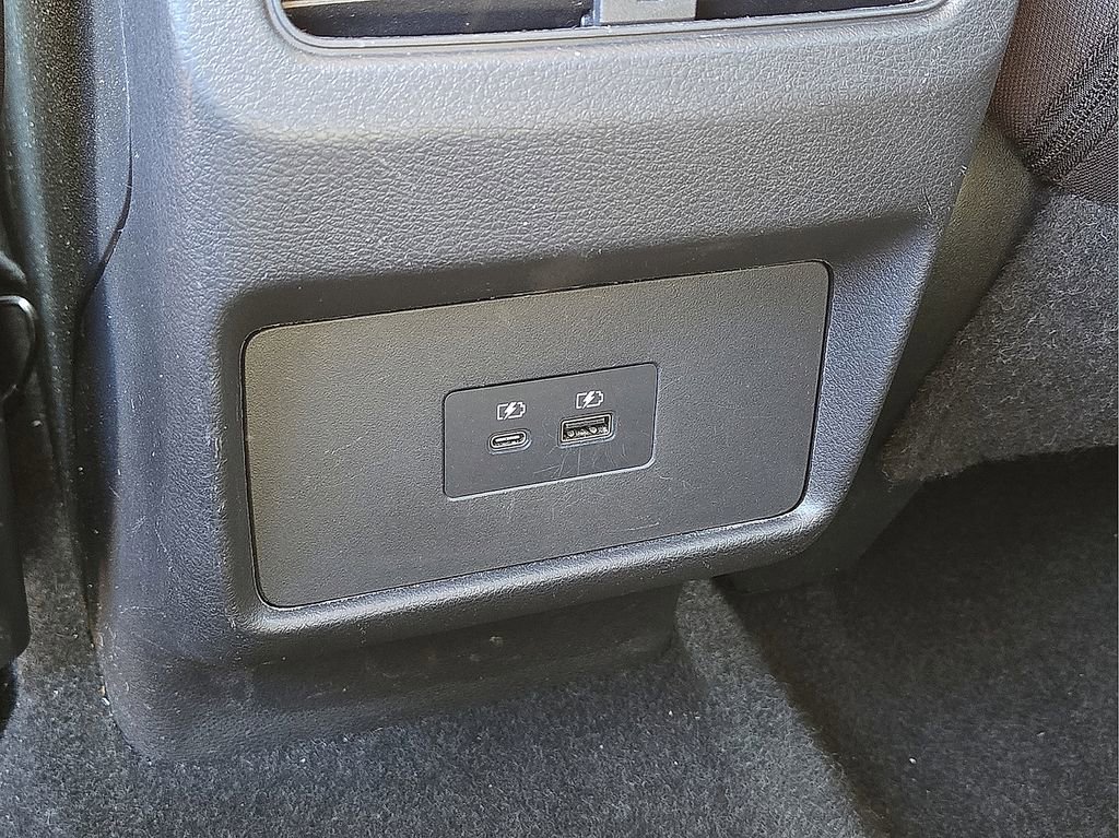 Used 2023 Nissan Rogue SV image 15