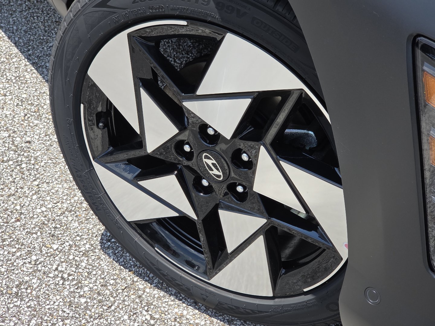 New 2026 Hyundai Kona Limited AWD/4WD image 16