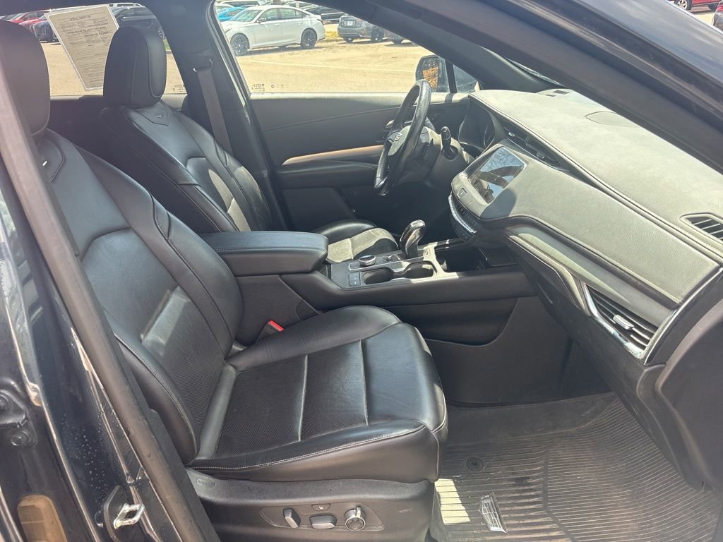 Used 2019 Cadillac XT4 Premium Luxury AWD/4WD image 21