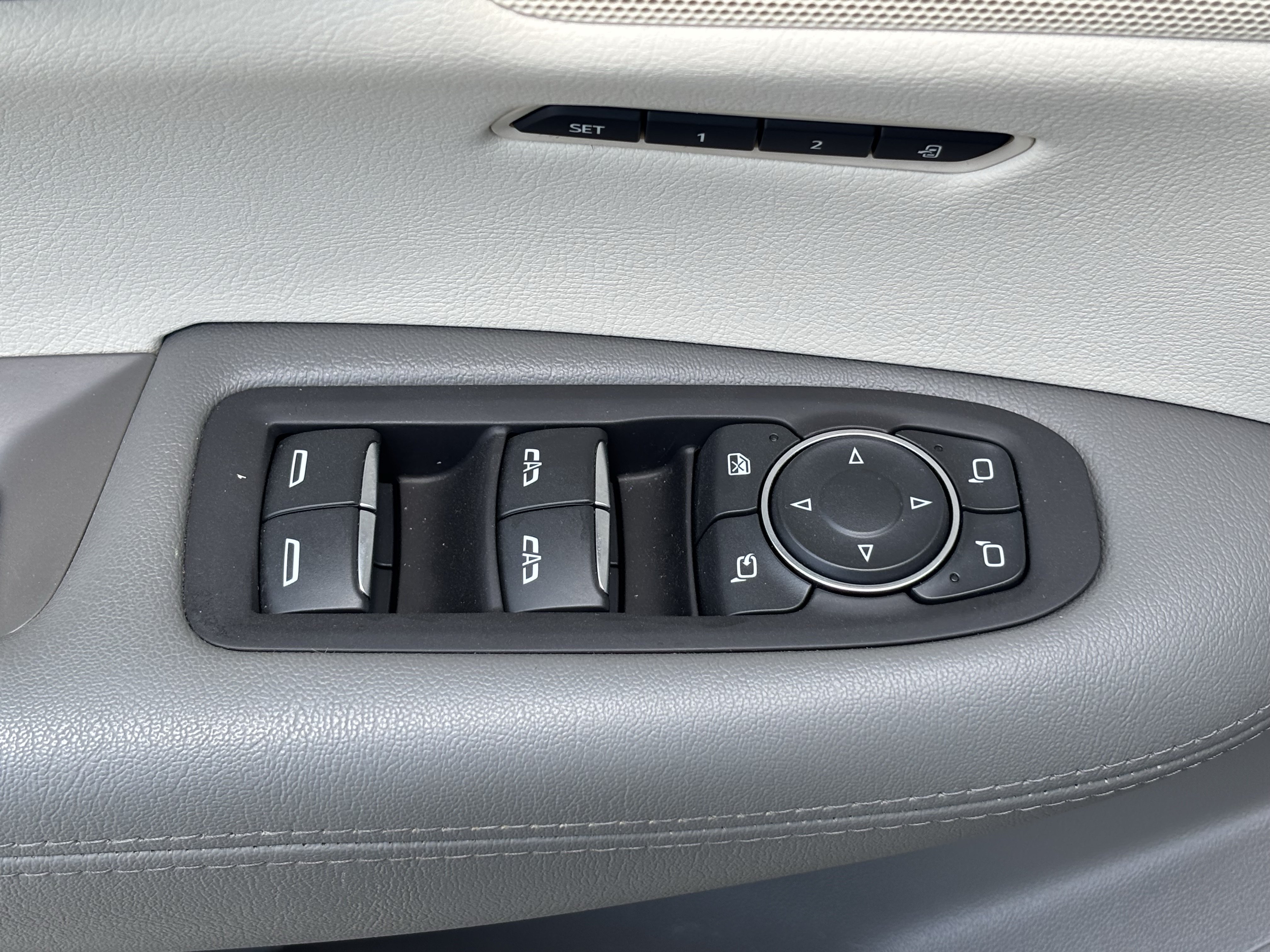 Used 2019 Cadillac XT5 Luxury FWD image 14