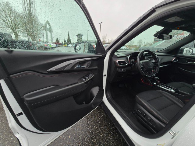 Used 2023 Chevrolet TrailBlazer RS AWD/4WD image 23