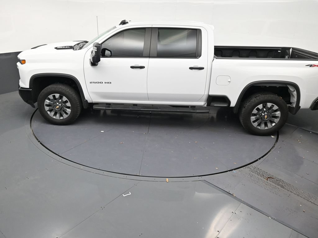 Used 2025 Chevrolet Silverado 2500 Custom w/ Custom Value Package AWD/4WD image 12