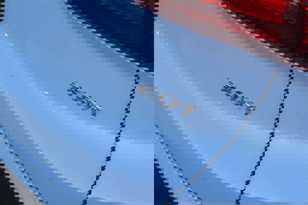 Certified 2020 Hyundai Santa Fe Limited image 12