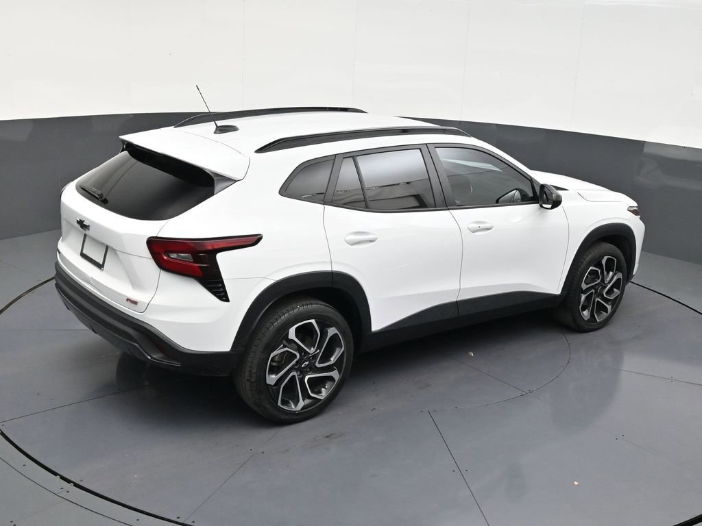 Used 2024 Chevrolet Trax RS image 16