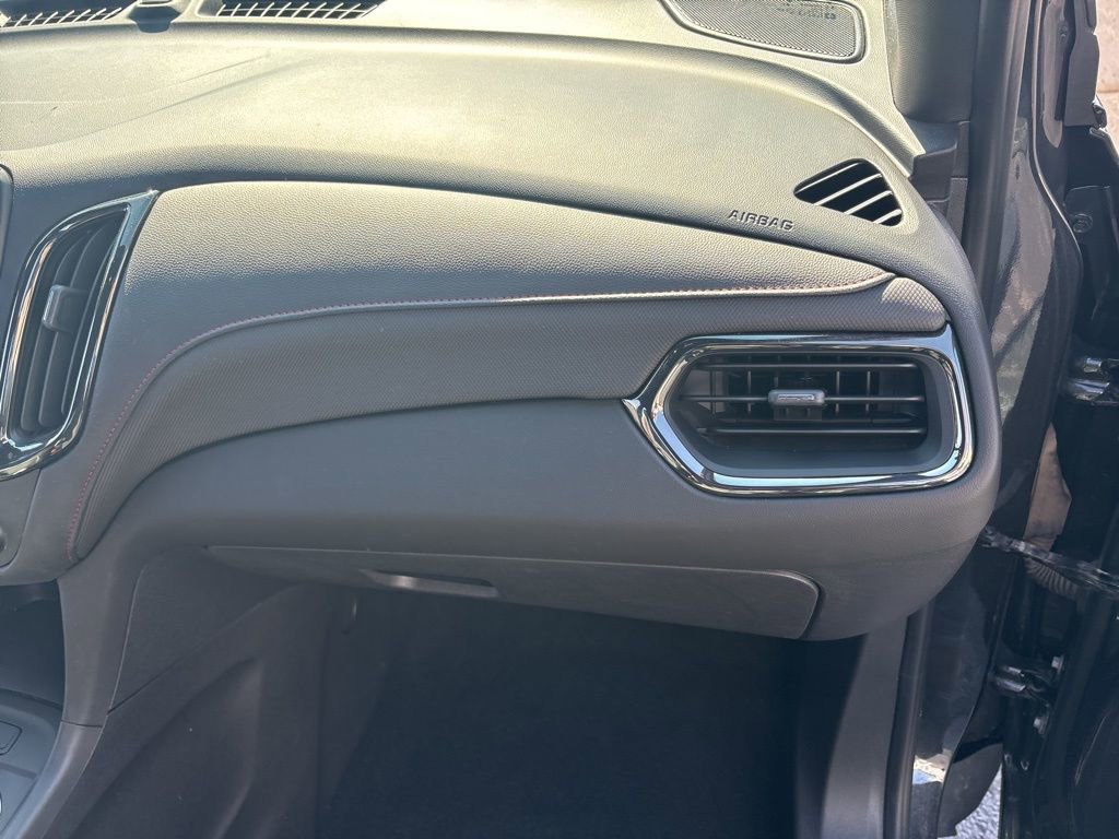 Used 2023 Chevrolet Equinox RS FWD image 40