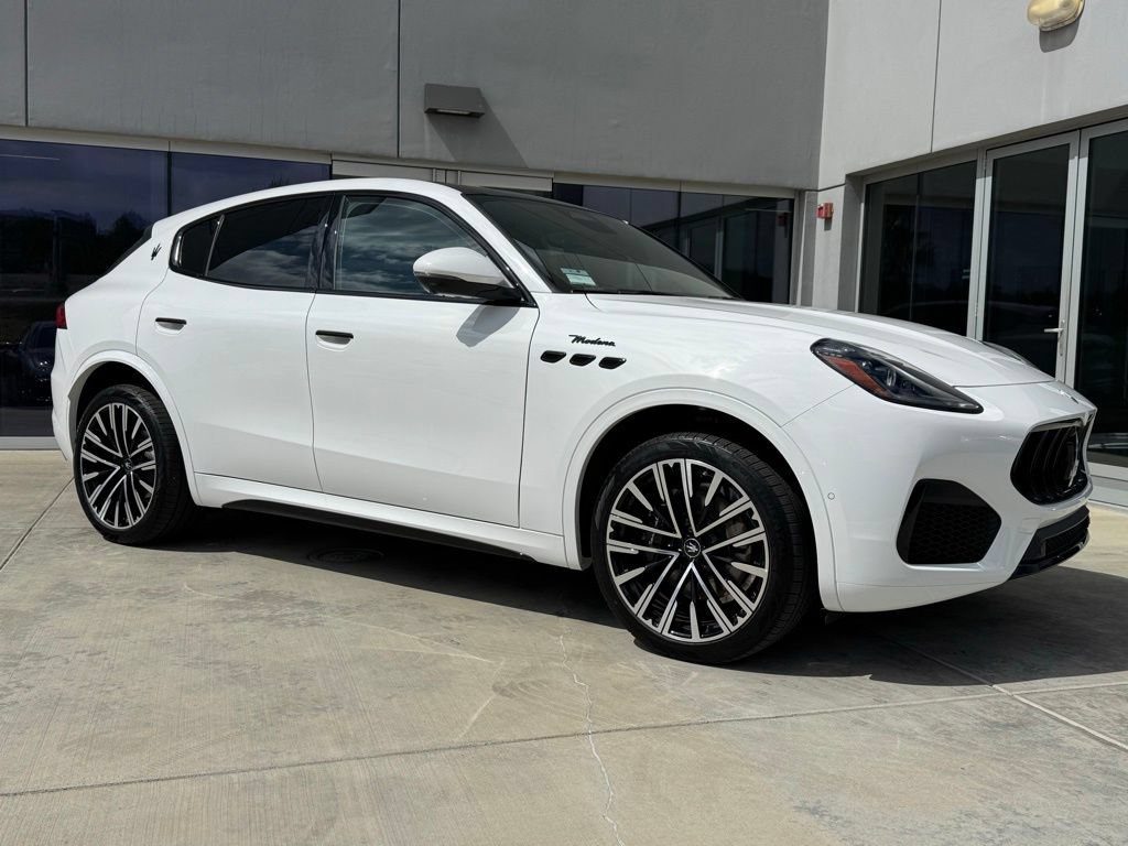 Used 2025 Maserati Grecale Modena AWD/4WD image 1