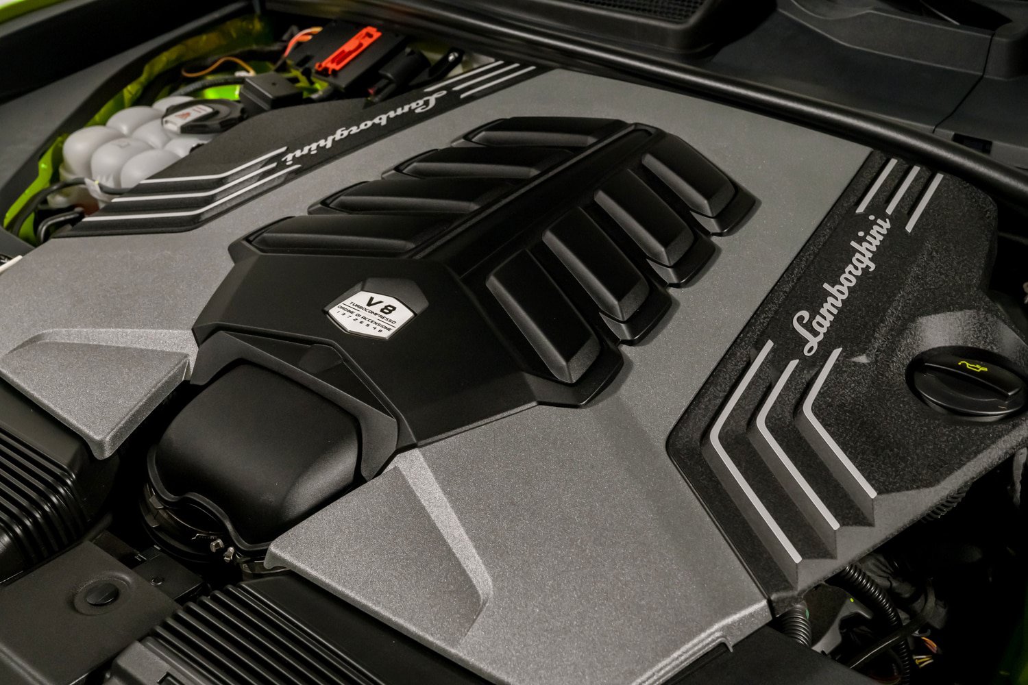 Used 2024 Lamborghini Urus Performante AWD/4WD image 48