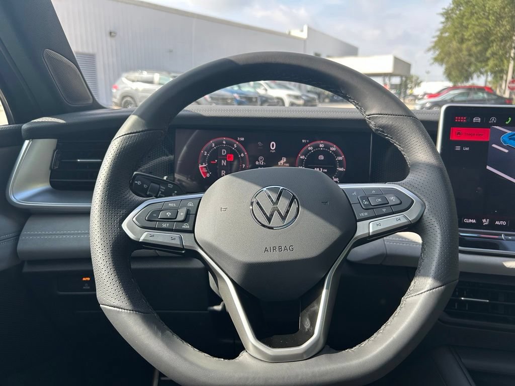 New 2026 Volkswagen Tiguan SE R-Line FWD image 19