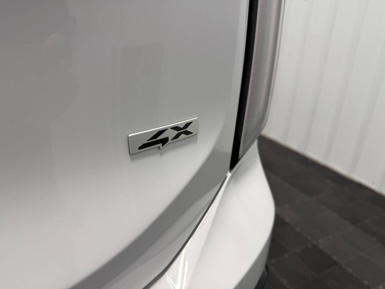 Used 2023 Kia Telluride EX AWD/4WD image 3