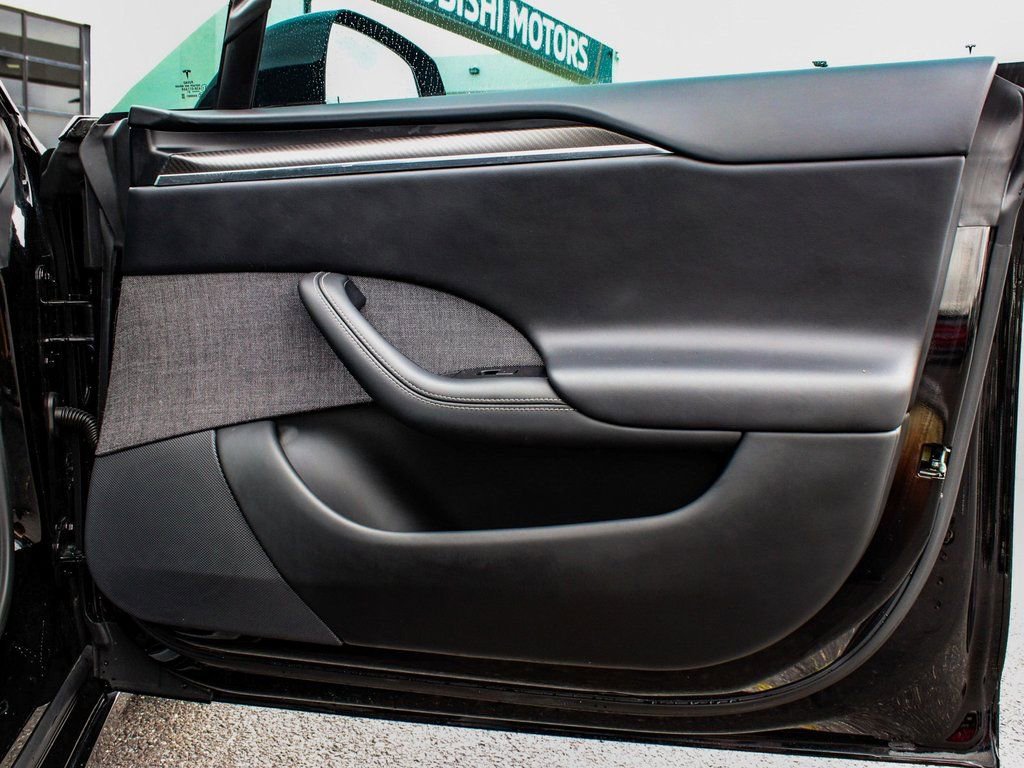 Used 2021 Tesla Model S Plaid image 13