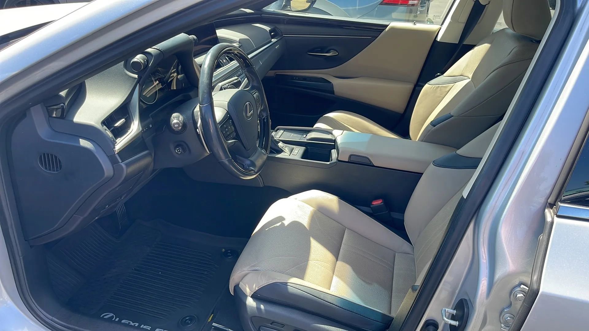 Used 2020 Lexus ES 350 w/ Accessory Package FWD image 25