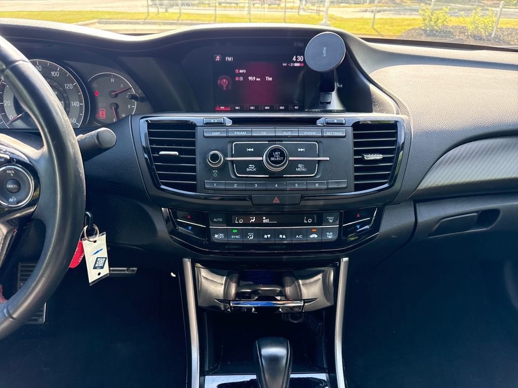 Used 2017 Honda Accord Sport Special Edition image 18
