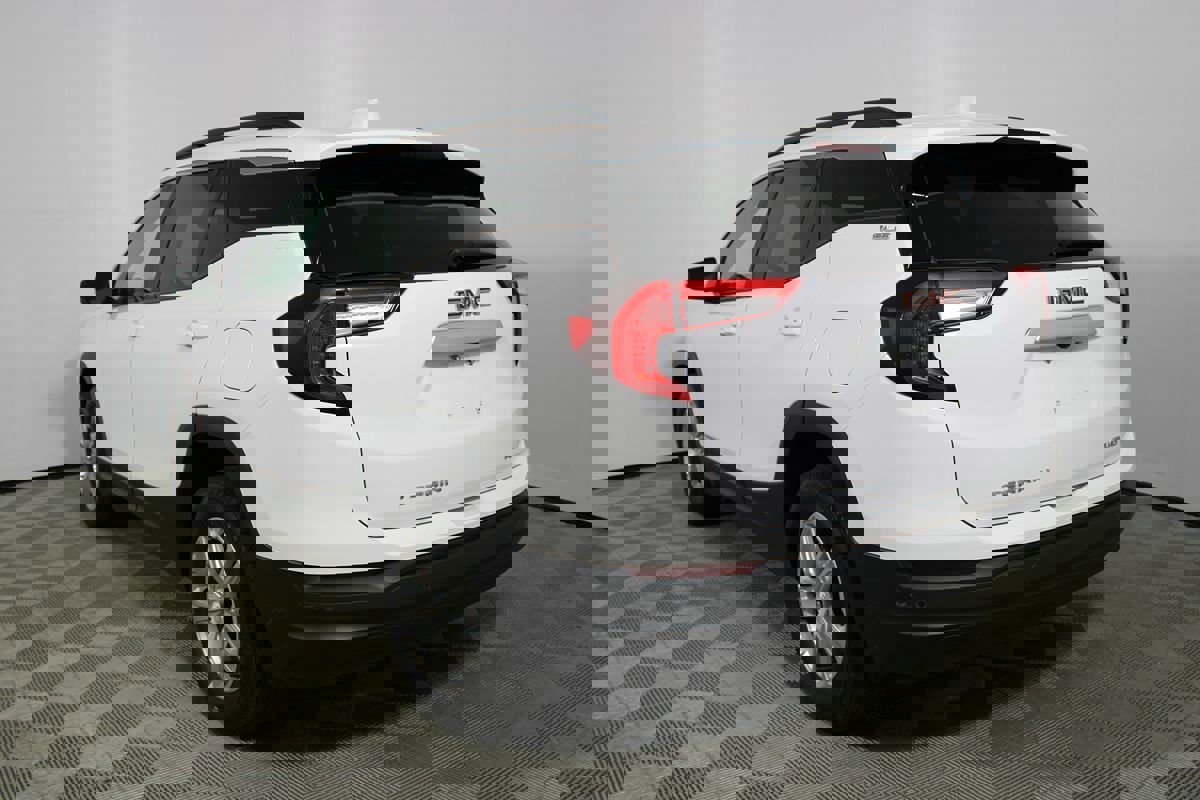 Used 2023 GMC Terrain SLE w/ Driver Convenience Package image 37