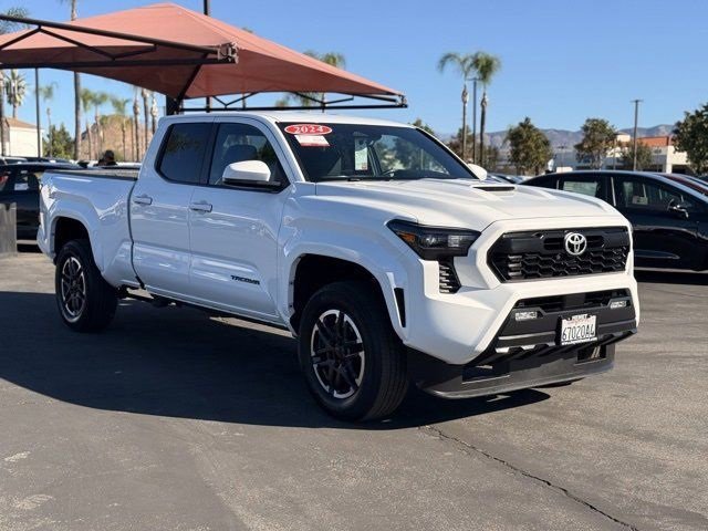 Used 2024 Toyota Tacoma TRD Sport image 3