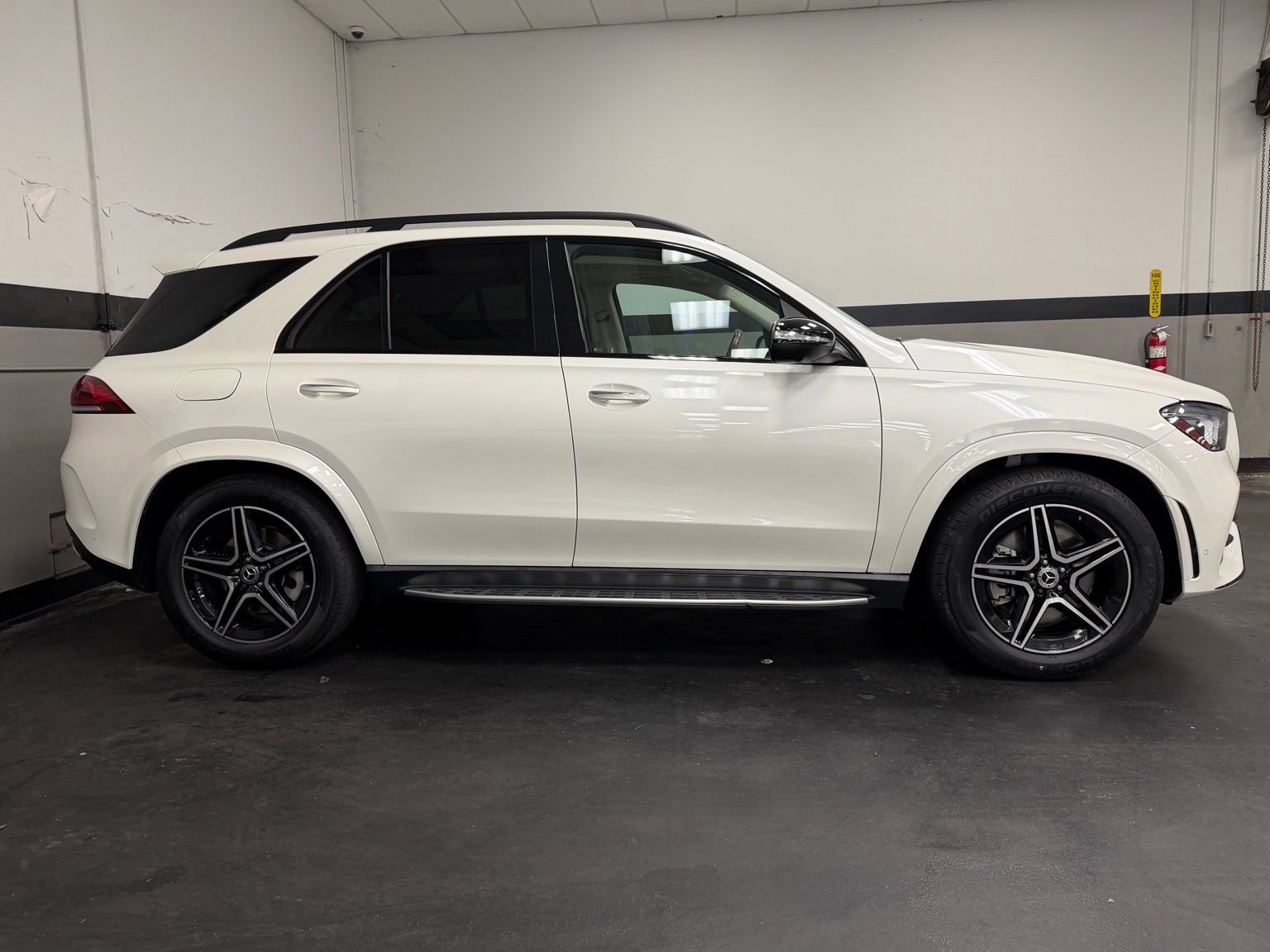 Certified 2023 Mercedes-Benz GLE 450 4MATIC image 6