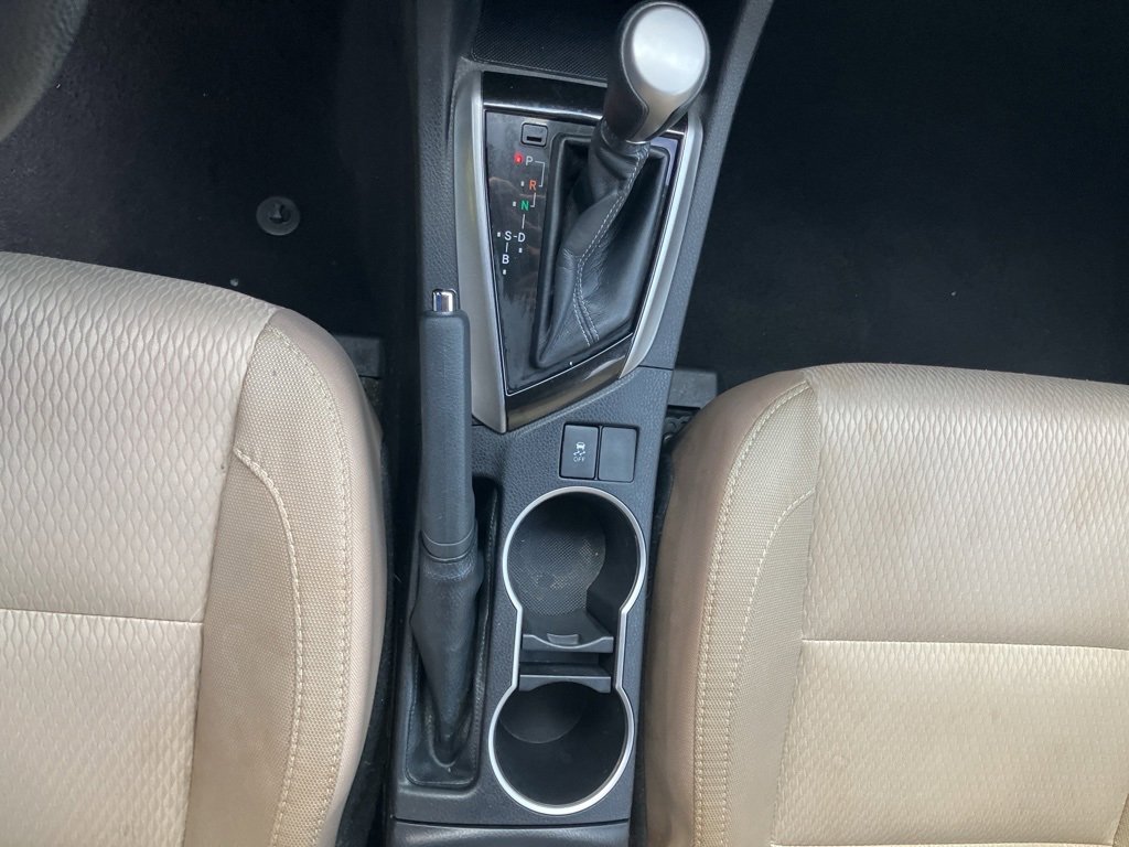 Used 2015 Toyota Corolla L image 25