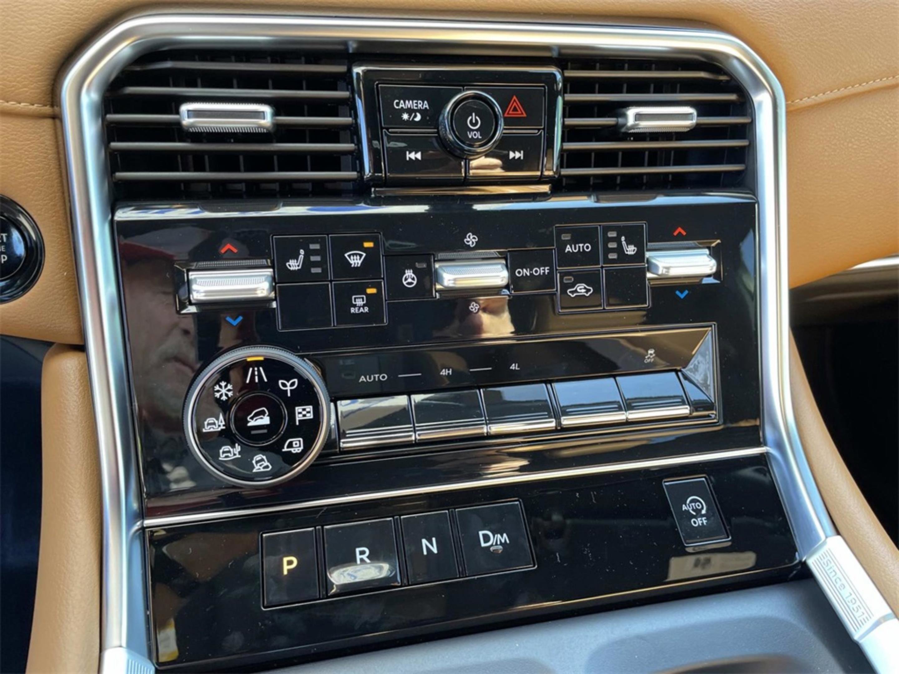 New 2026 Nissan Armada SL w/ Captain's Chari Seat Package image 19