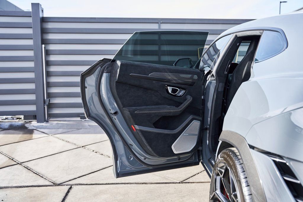 Used 2024 Lamborghini Urus Performante image 33