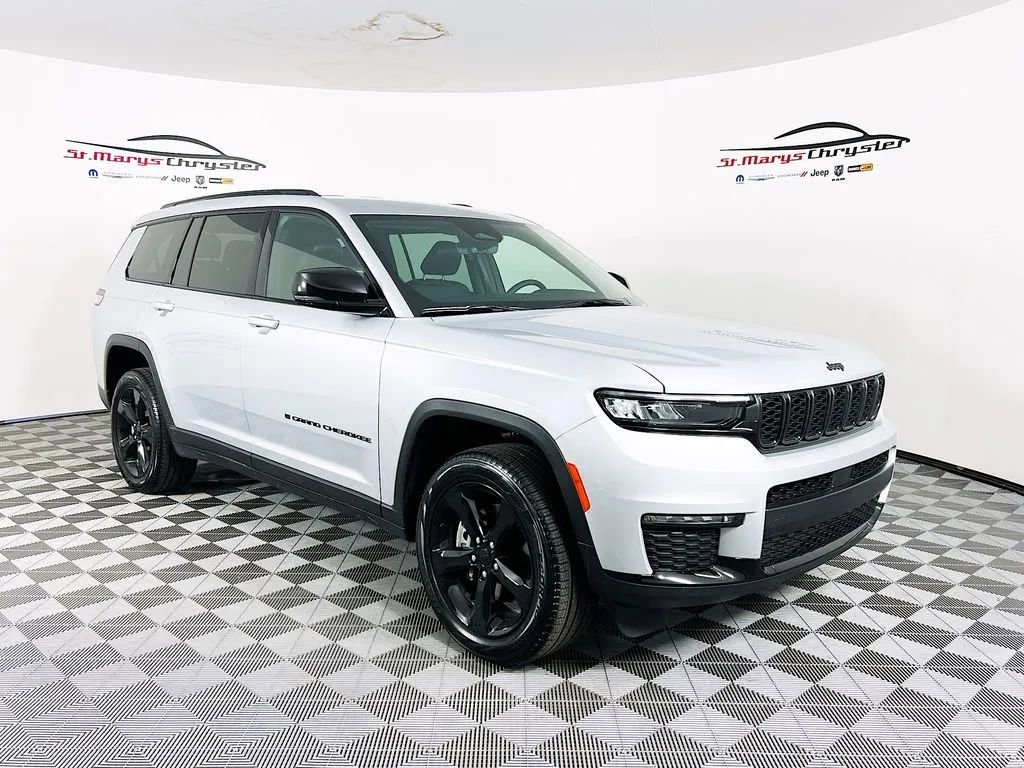 Used 2025 Jeep Grand Cherokee L Limited w/ Black Appearance Package