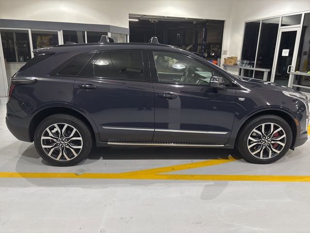 Certified 2025 Cadillac XT5 Sportv w/ Technology Package image 9