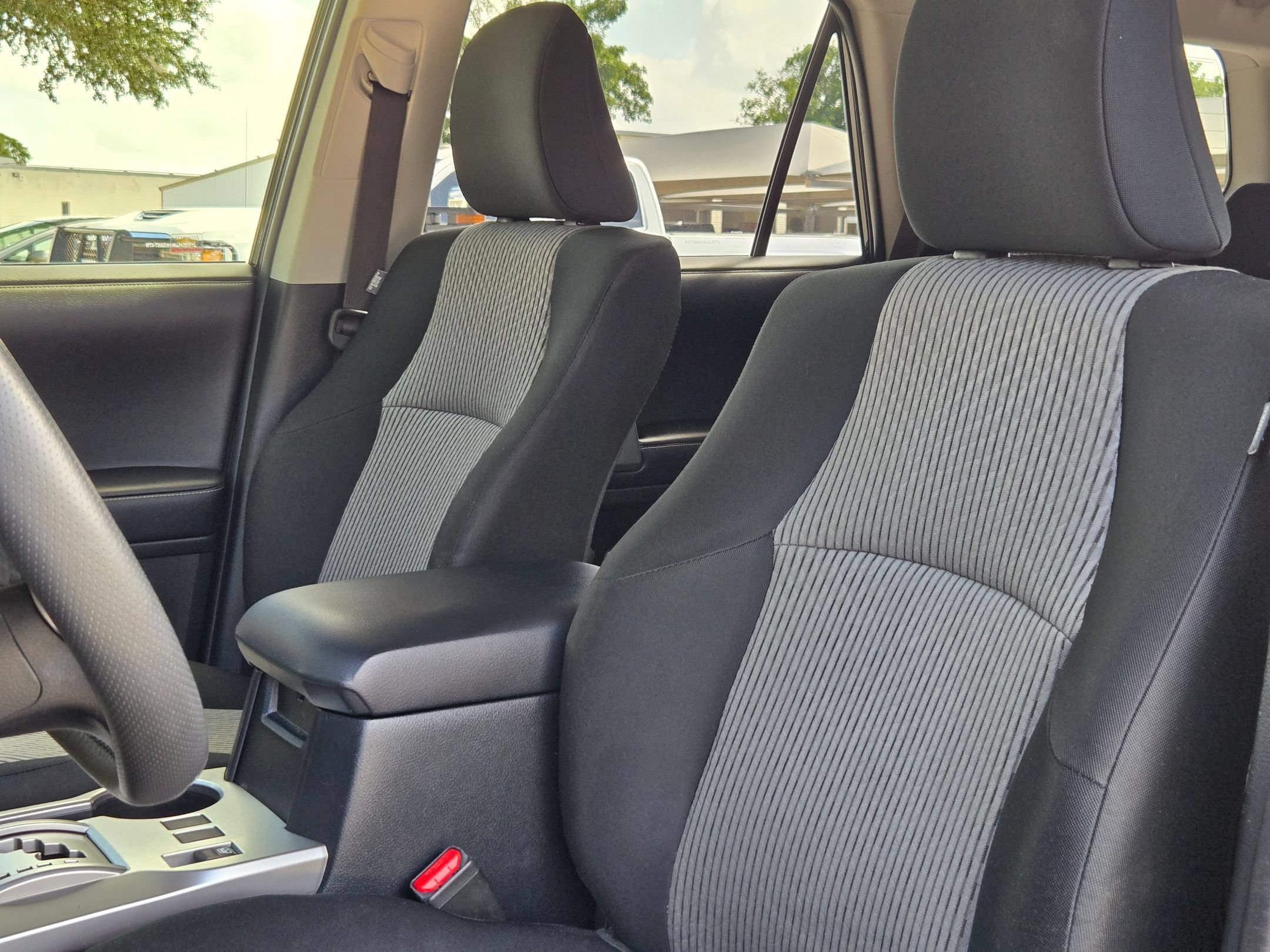 Used 2019 Toyota 4Runner SR5 AWD/4WD image 14
