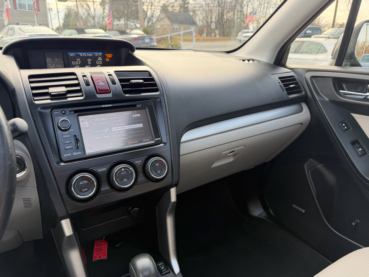 Used 2015 Subaru Forester 2.5i Touring w/ Eyesight & Navigation System AWD/4WD image 13