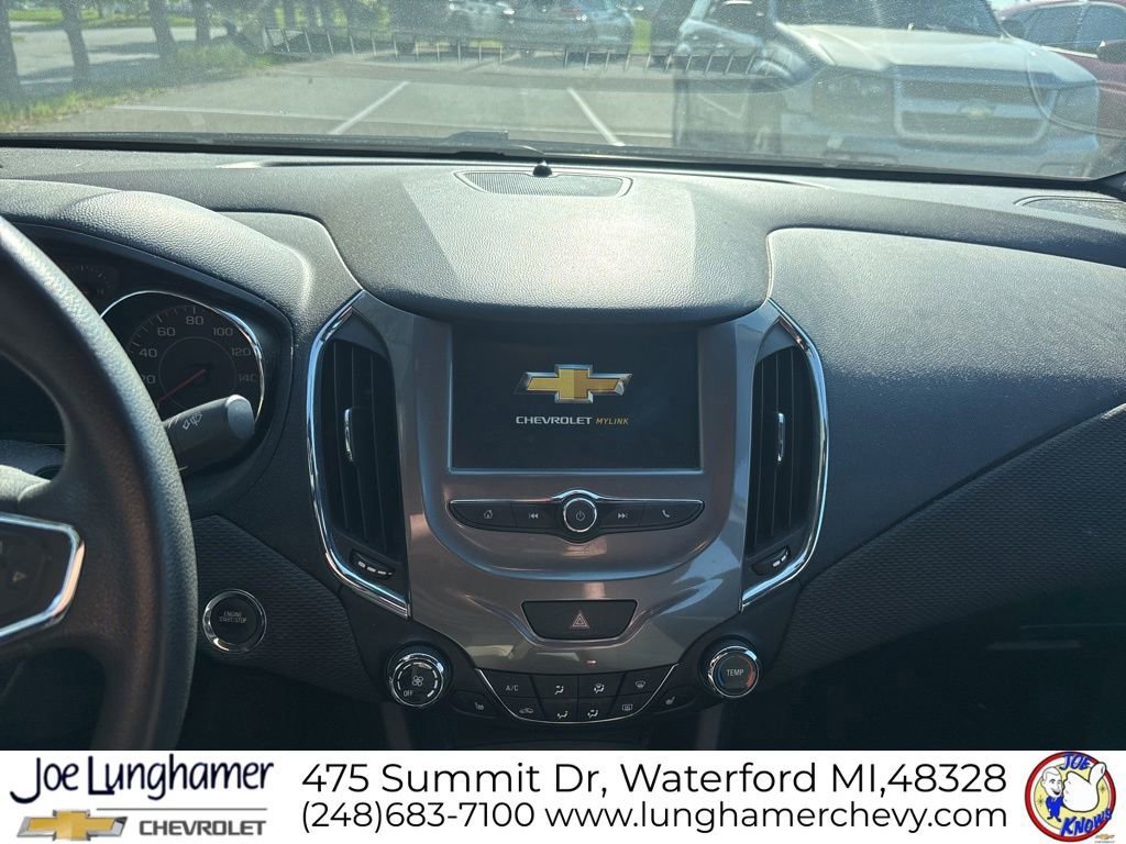 Used 2017 Chevrolet Cruze LT w/ Convenience Package FWD image 15