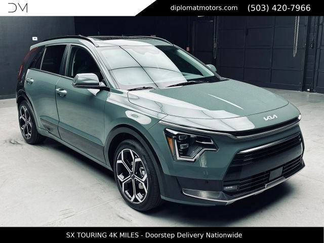 Used 2023 Kia Niro SX Touring FWD image 9