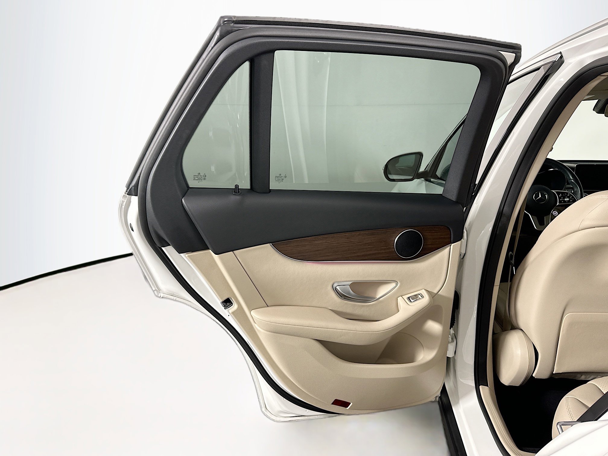 Used 2022 Mercedes-Benz GLC 300 4MATIC w/ Premium Package Lite image 27