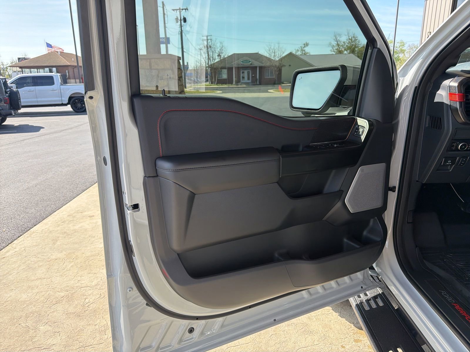 Used 2026 Ford F150 Raptor AWD/4WD image 8